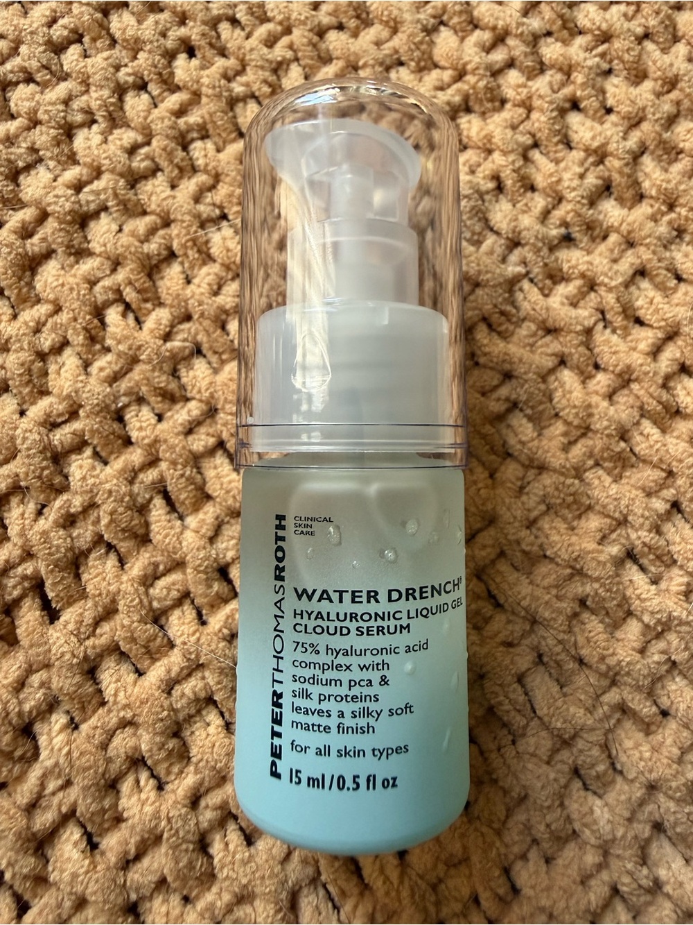 Peter Thomas Roth Light Blue Water Drench Hyaluronic Liquid Gel Cloud Serum
